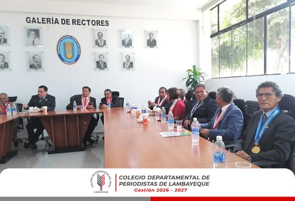 🤩👏 El Colegio de Periodistas de Lambayeque está presente en la celebración de los 56 años de la Universidad Nacional Pedro Ruiz Gallo. 
