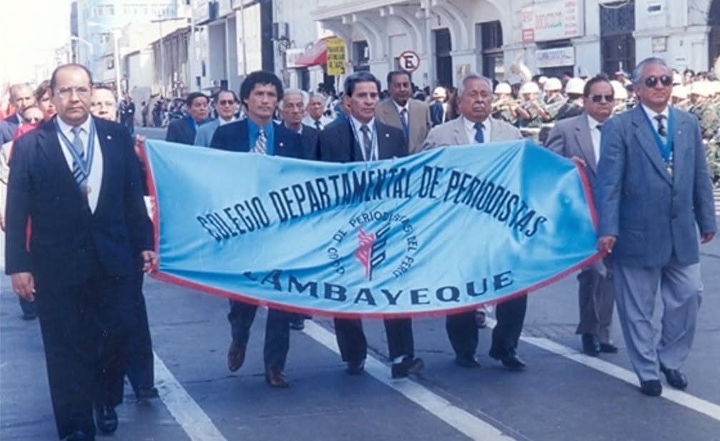 ORGULLO DE PORTAR LA BANDEROLA